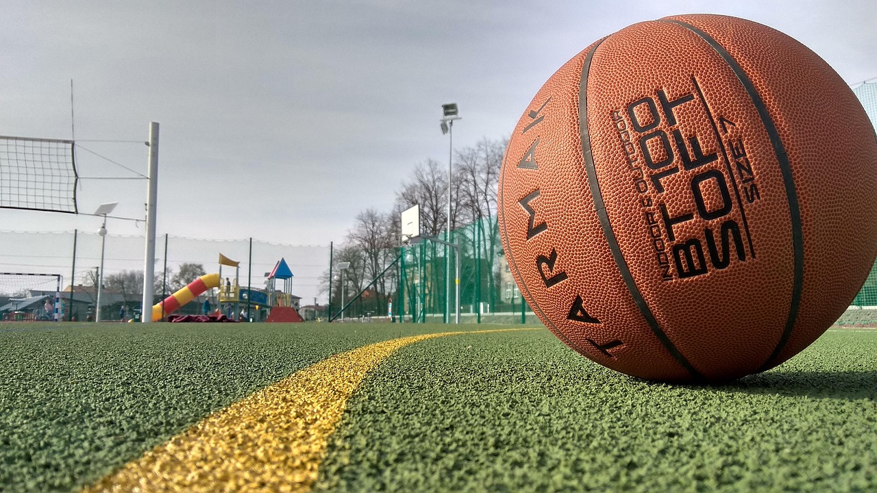 the ball, basketball, sport, games, nba, sports, recreation, shot, team, nature, entertainment, court, the pitch, clouds, weather, the rivalry